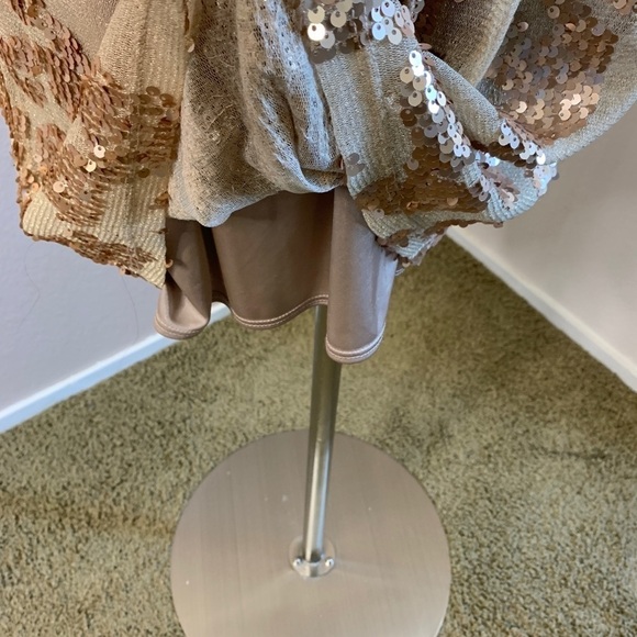 David Meister Gold Sequins Dress Size 6 - Picture 10 of 16
